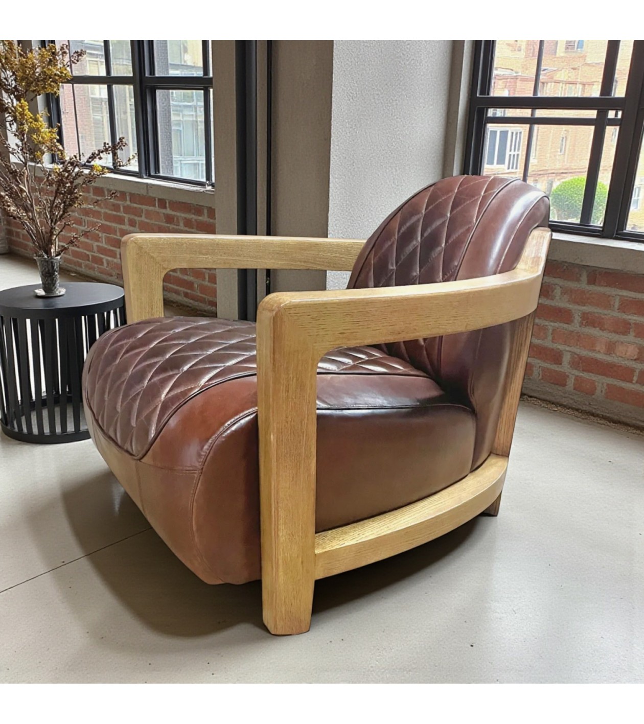 Sessel aus braunem Vintage Leder und Holz – Modell Newman